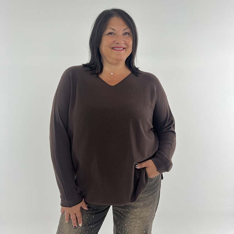 Maglia curvy a scatoletta scavo a V